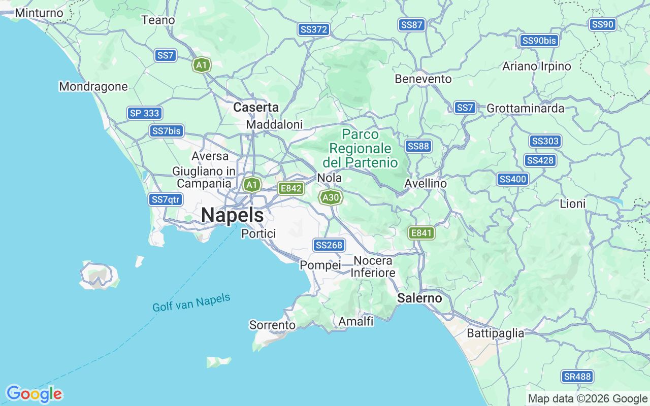 De locatie van RIB: Via Ferdinando Russo, Posillipo, 80035 Napels