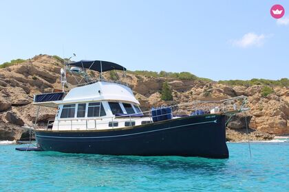 Rental Motor yacht Myabca Llaut Clásico Colònia de Sant Jordi