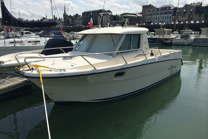 Location Bateau à moteur OCQUETEAU 695 Fécamp