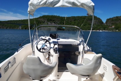 Charter Motorboat Quicksilver 635 Lac de Vouglans