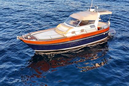 Hire Motorboat Apreamare 100 Castellammare di Stabia