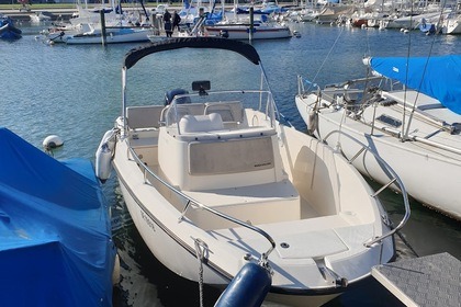 Noleggio Barca a motore Quicksilver Activ 675 Open Ginevra