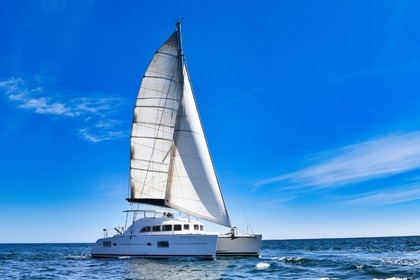 Charter Catamaran Lagoon Lagoon 380 Estepona