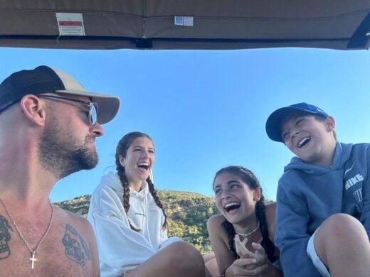 Lisboa Motorboat Chaparral 210 SSI Sundeck alt tag text