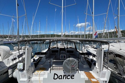 Rental Sailboat Dufour Dufour 470 Punat