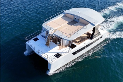 Alquiler Lancha CATAMARAN USA 380 Amalfi