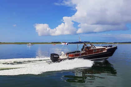 Hire Motorboat BEACHER 8,40 Lège-Cap-Ferret