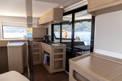 Miete Katamaran  Lagoon 42  Mahé