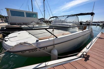 Charter Motorboat Beneteau Flyer 7 SunDeck Cambrils