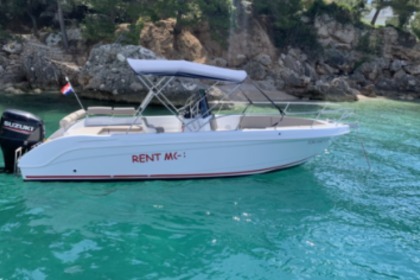 Charter Motorboat Saver 690 Open Omiš