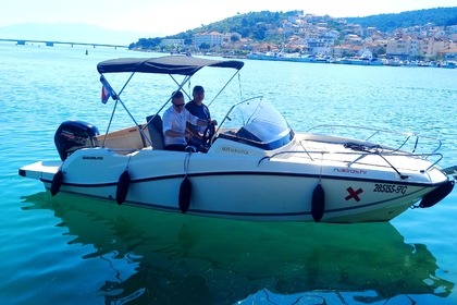 Miete Motorboot Quicksilver Activ 605 Sundeck Trogir