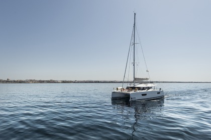 Noleggio Catamarano Fountaine Pajot Astréa 42 Castellammare del Golfo