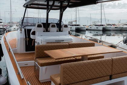 Noleggio Barca a motore Salpa AVANT GARDE 1.1 Ajaccio