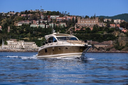 Location Bateau à moteur Jeanneau Prestige 420 Mandelieu-la-Napoule
