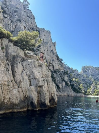 Marseille Motorboat QUICKSILVER Cruiser 755 alt tag text