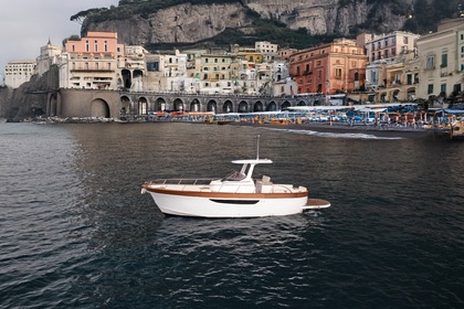 Location Bateau à moteur Gozzo Libeccio 32WA Amalfi