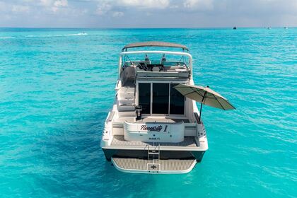 Rental Motorboat Sea Ray Flybridge Cancún