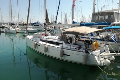 Hire Sailboat JEANNEAU SUN ODYSSEY 389 Corfu