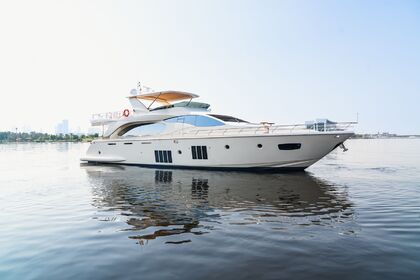 Charter Motor yacht Azimut 88 flybridge Dubai Marina