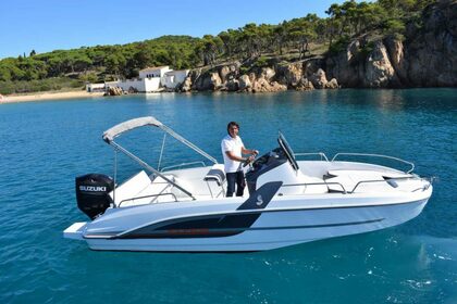 Charter Motorboat Beneteau Flyer 6.6 Spacedeck Palamós