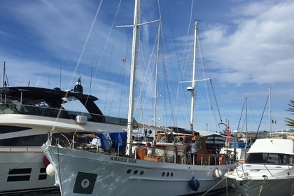 Location Goélette J Miller & Sons LTD St Monace- Guernsey Motorsailer 20 mt anno 1961 Saint-Tropez