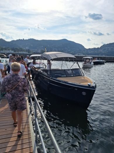 Lake Como Motorboat Karnic Sl 651 alt tag text