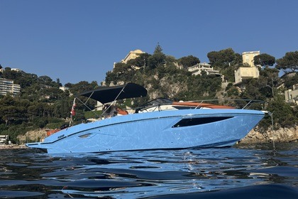 Hire Motorboat Cranchi E30 Endurance Villefranche-sur-Mer
