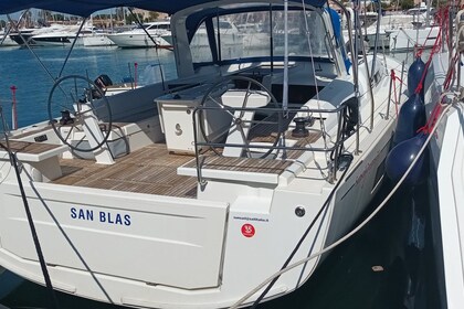 Rental Sailboat Bénéteau Oceanis 51.1 - 5 + 1 cab. Marina di Portorosa