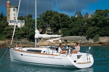 Hire Sailboat Beneteau Oceanis 37 refit 2022 Corfu