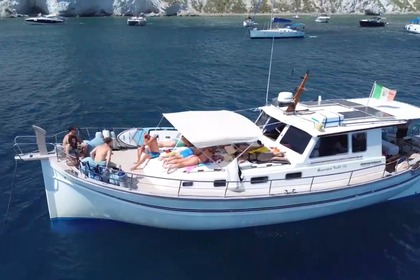 Hire Motorboat Astilleros Menorca Menorquin 150 Ponza