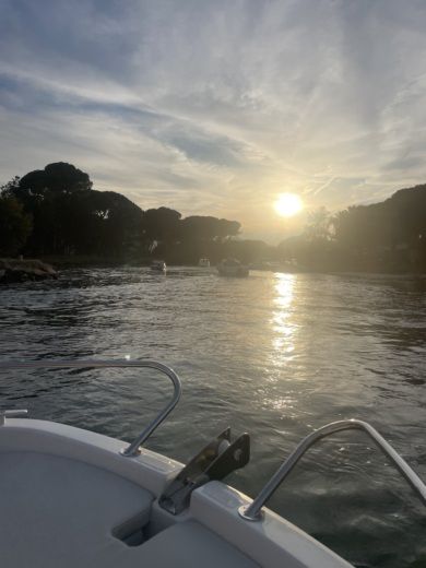 Mandelieu-La Napoule Motorboat Beneteau Flyer 6 Spacedeck alt tag text