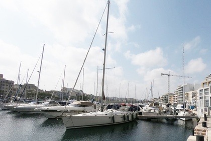 Charter Sailboat Beneteau Oceanis 50 Malta