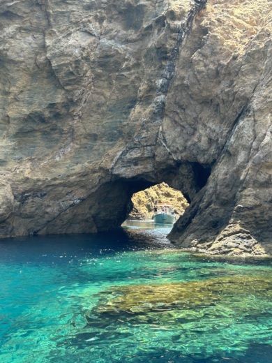 Míconos Motorboat Traditional Wooden Motorboat alt tag text