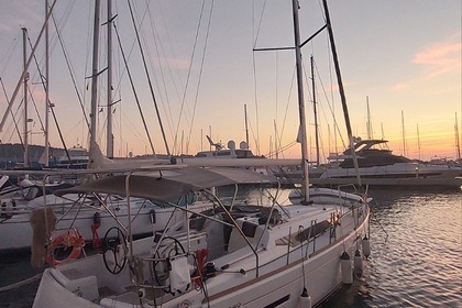 Charter Motorboat Jeanneau Sun Odyssey 389 Bar