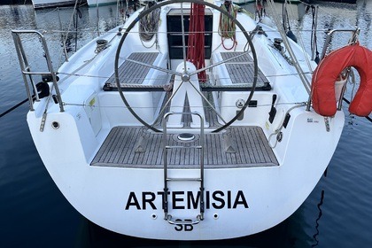 Charter Sailboat Dehler Dehler 32 Marseille