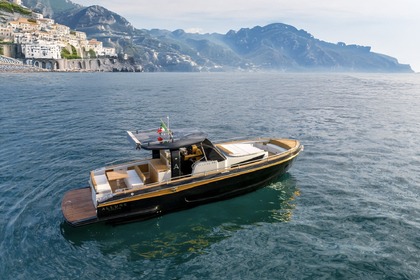 Hyra båt Motorbåt Yacht Allure 38 Master HT Amalfi