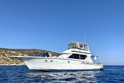 Location Yacht Hatteras 50 Convertible Le Pirée