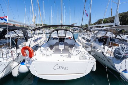 Charter Sailboat Dufour Dufour Grand Large 382 Pula