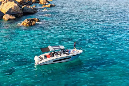 Rental Motorboat Saver 870wa Valletta