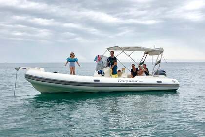 Hire RIB CAPELLI Tempest 700 Saint-Cyprien