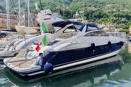 Hire Motor yacht Princess V55 Castellammare di Stabia
