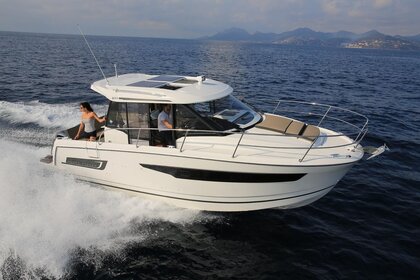 Hyra båt Motorbåt Jeanneau Merry Fisher 895 Pula