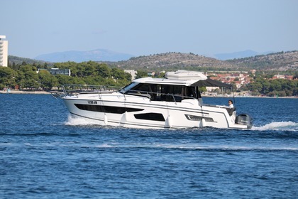 Hire Motorboat Jeanneau Merry Fisher 1095 Tribunj