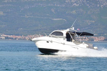 Hire Motorboat Instar Reful Elegance 30 Split