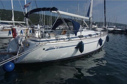Hire Sailboat BAVARIA 42 CRUISER Punat