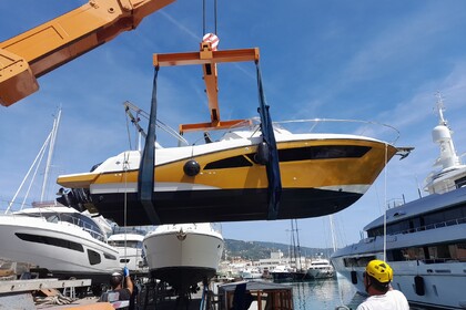 Location Bateau à moteur Jeanneau Cap Camarat 9.0 wa Gênes