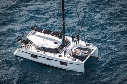 Charter Catamaran  Nautitech 40 Open Cogolin