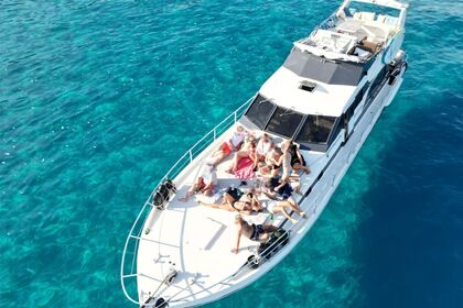 Location Bateau à moteur Guy Couach 1701 Saint-Tropez