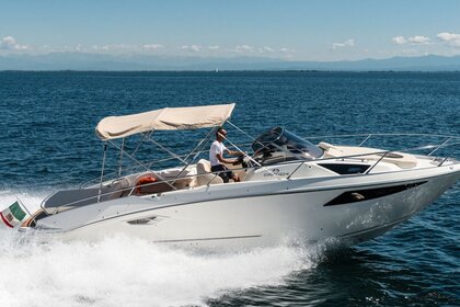 Hire Motorboat Cranchi Endurance 30 Porto Cervo