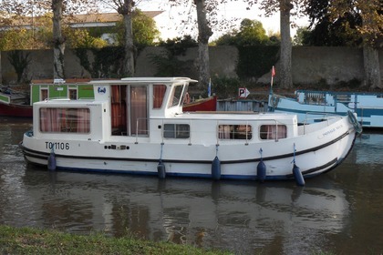 Charter Houseboat Custom 935 W (Agde) Carcassonne